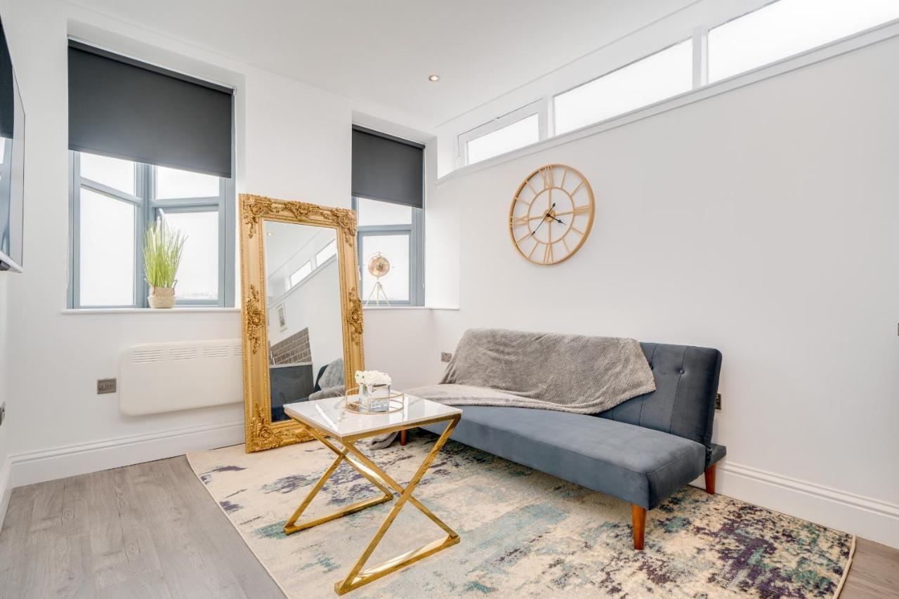 Town House Apartments Вэйкфильд Экстерьер фото